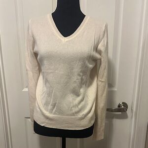 Quince Cream V-Neck Women's Sweater